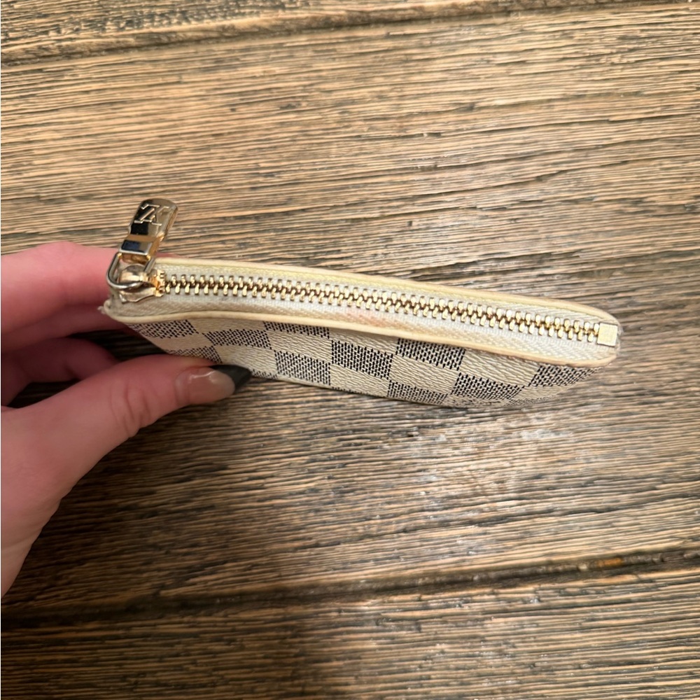 Key Pouch - Picture 2 of 4